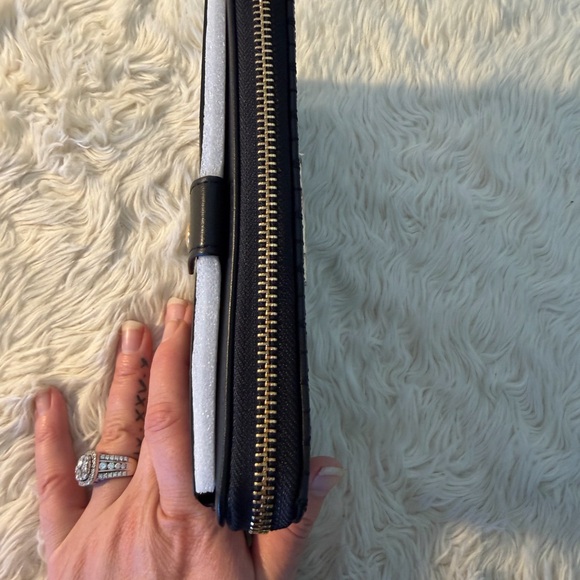 Badgley Mischka Black Long Wallet - Picture 5 of 11